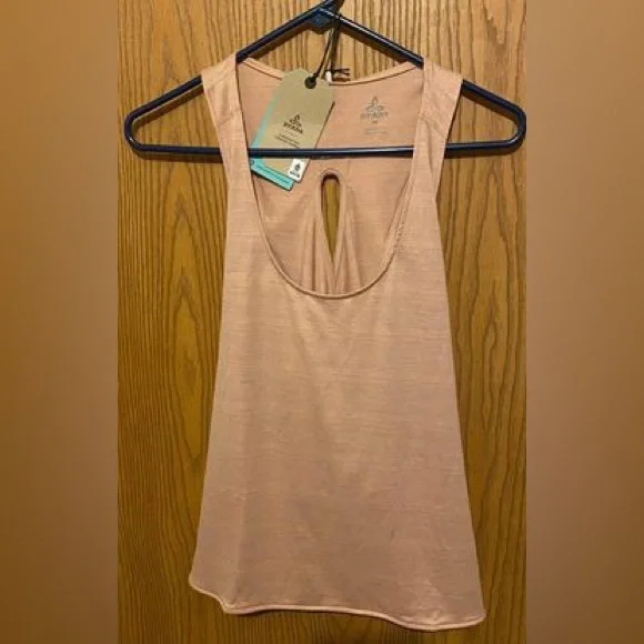 NWT XL Prana Pale Pink criss cross tank top Super cute and flattering Adorbs 🧘 - Picture 11 of 17